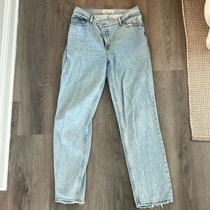 Women’s Abercrombie 90s Straight Ultra High Rise 29/8R